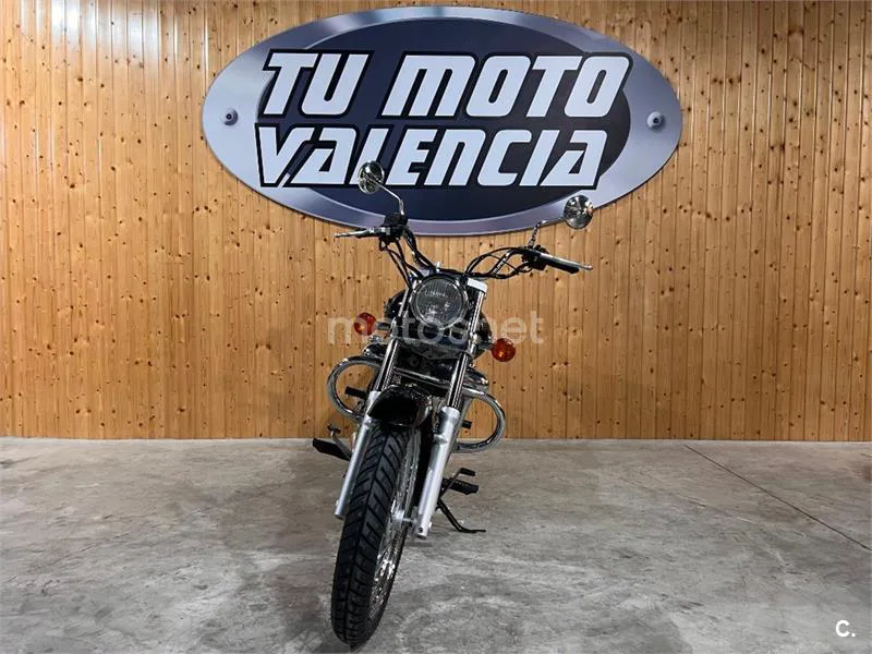 Suzuki Intruder 250 – Vista 19