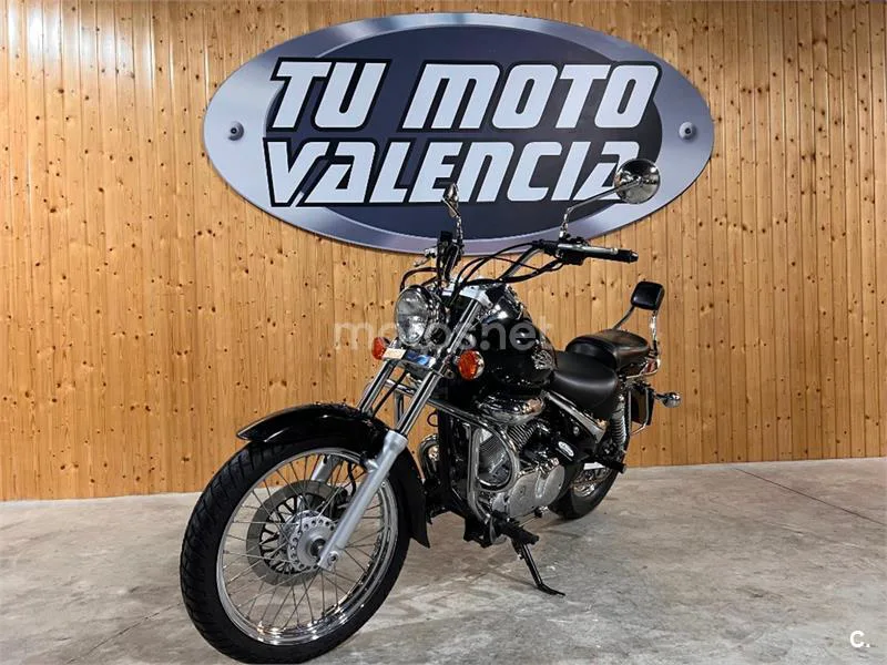 Suzuki Intruder 250 – Vista 3