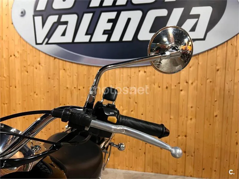 Suzuki Intruder 250 – Vista 26