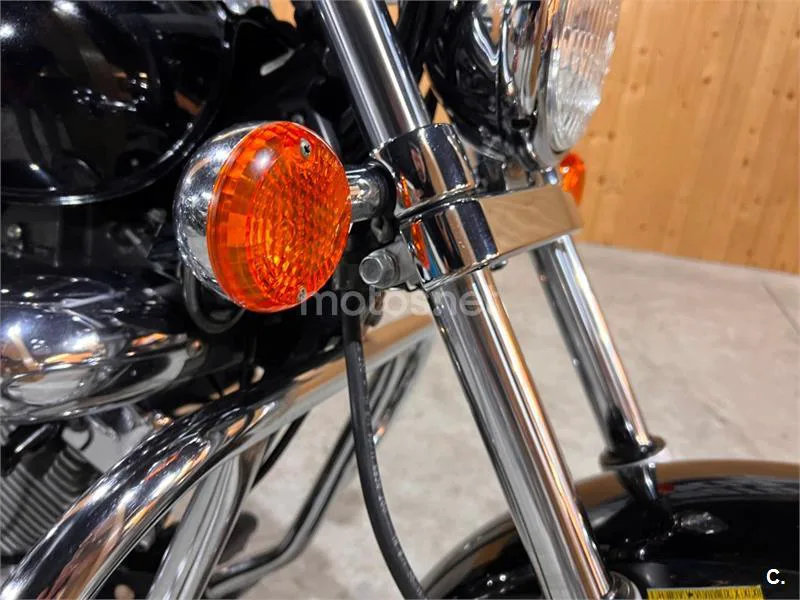 Suzuki Intruder 250 – Vista 28