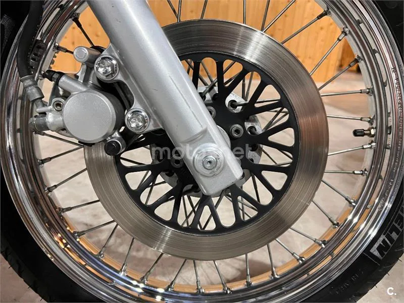 Suzuki Intruder 250 – Vista 31