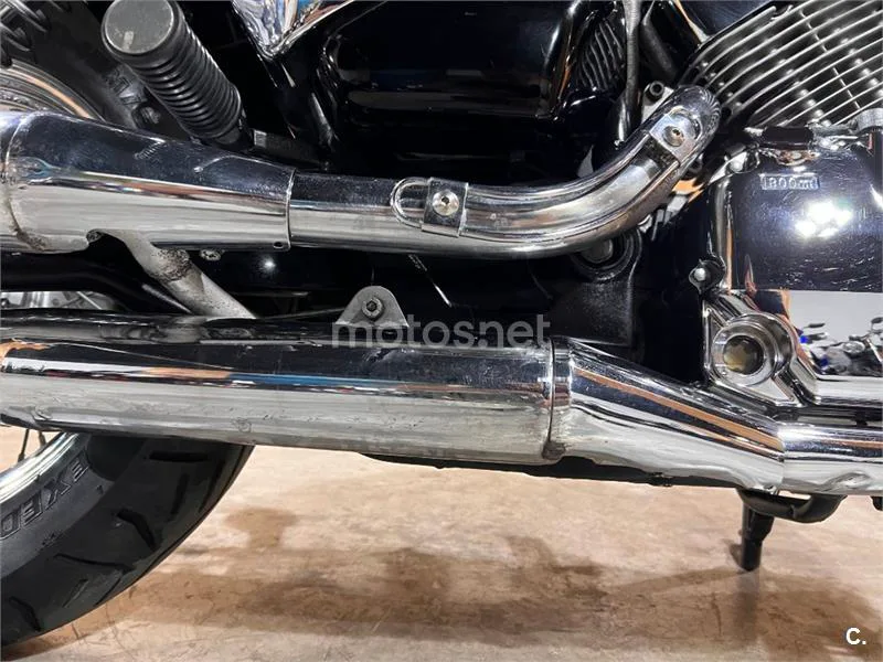 Suzuki Intruder 250 – Vista 43