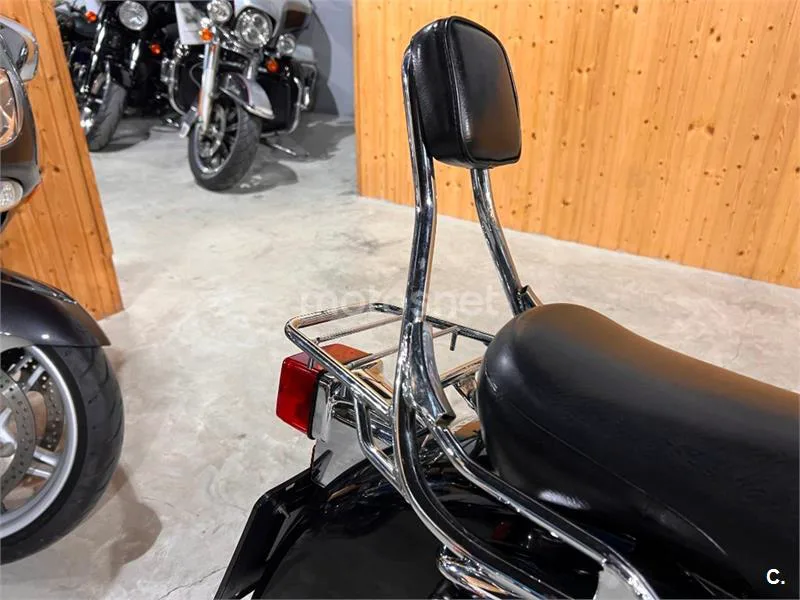 Suzuki Intruder 250 – Vista 47