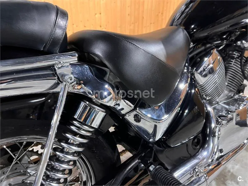 Suzuki Intruder 250 – Vista 50