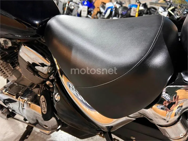 Suzuki Intruder 250 – Vista 60