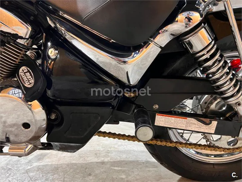 Suzuki Intruder 250 – Vista 61