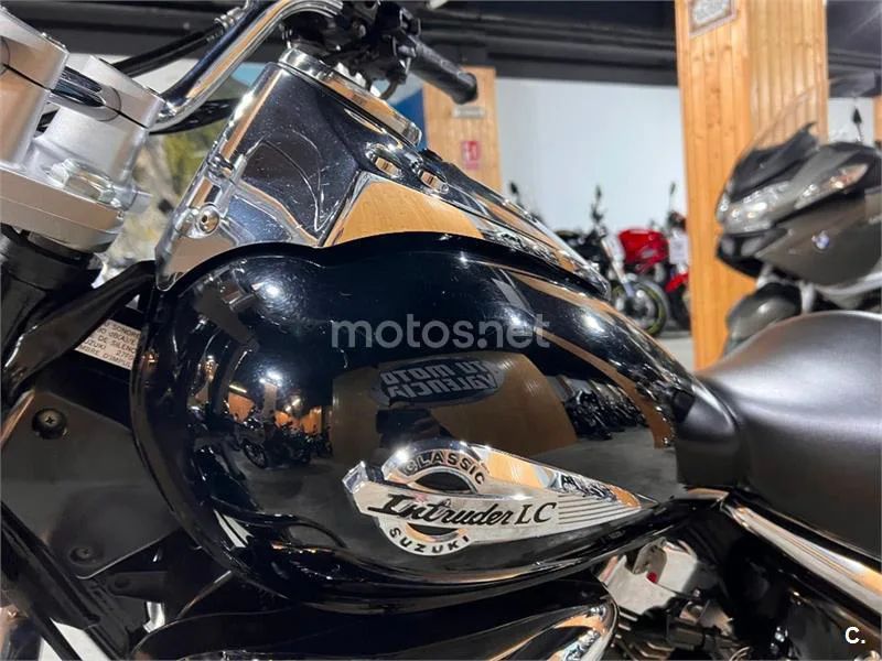 Suzuki Intruder 250 – Vista 66