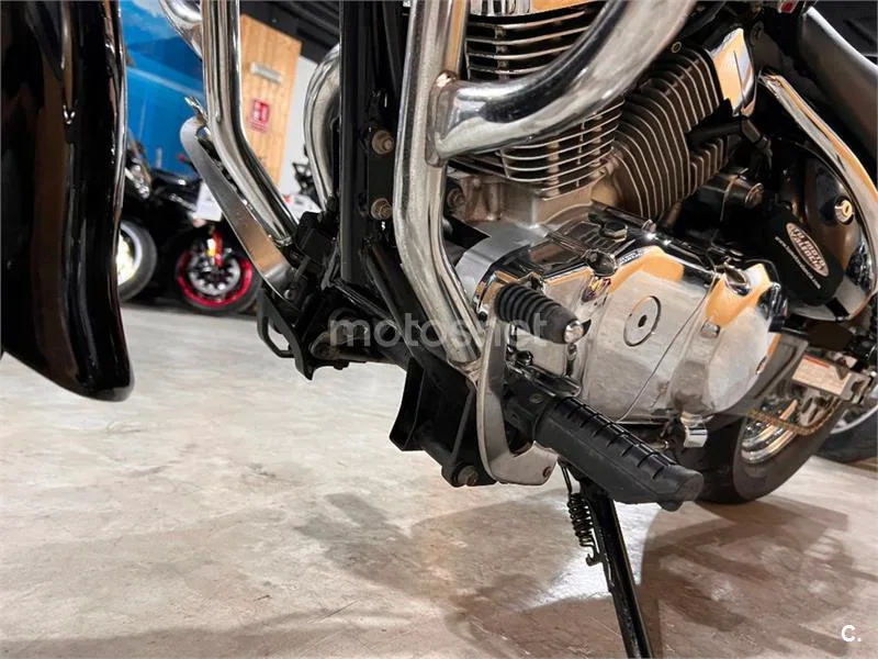 Suzuki Intruder 250 – Vista 69