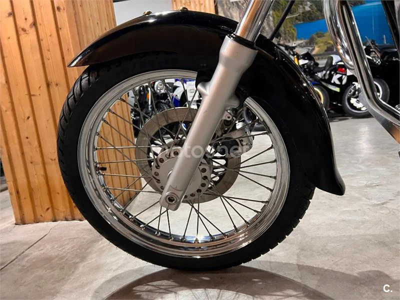 Suzuki Intruder 250 – Vista 72