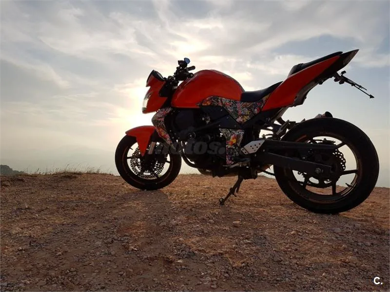 Kawasaki Z 750 – Vista 4