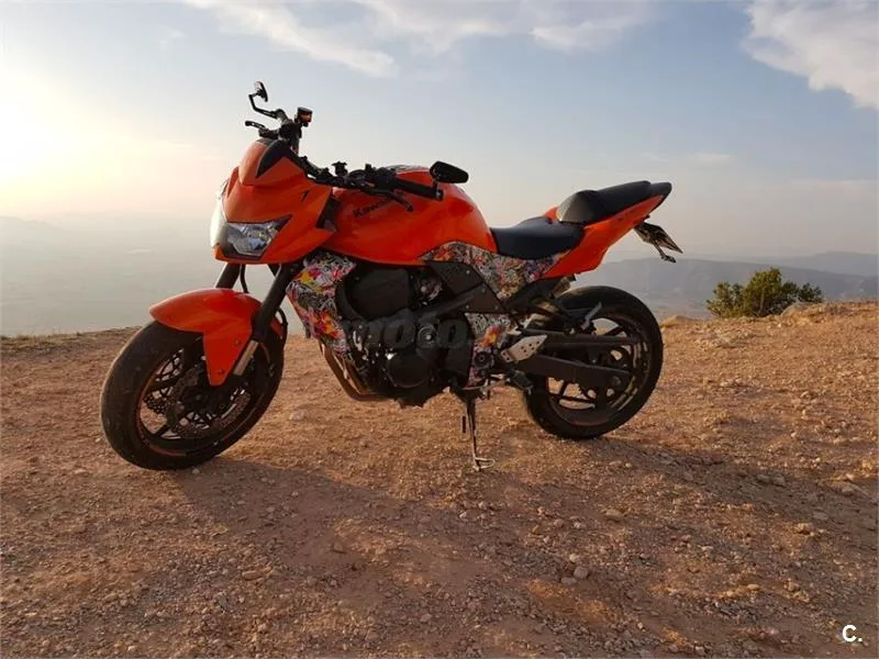 Kawasaki Z 750 – Vista 5