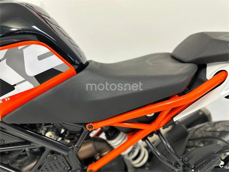 KTM 125 – Vista 11