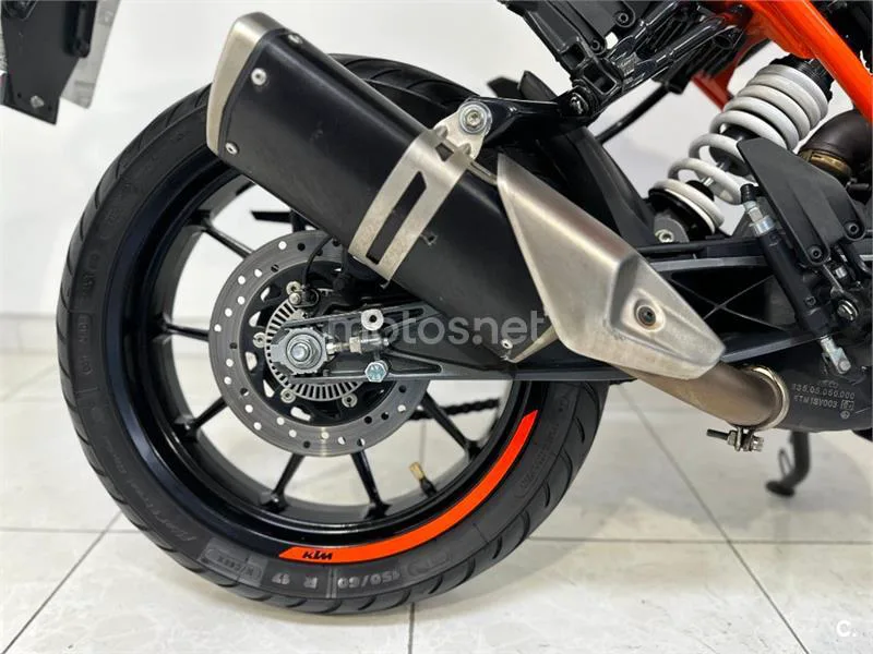 KTM 125 – Vista 14