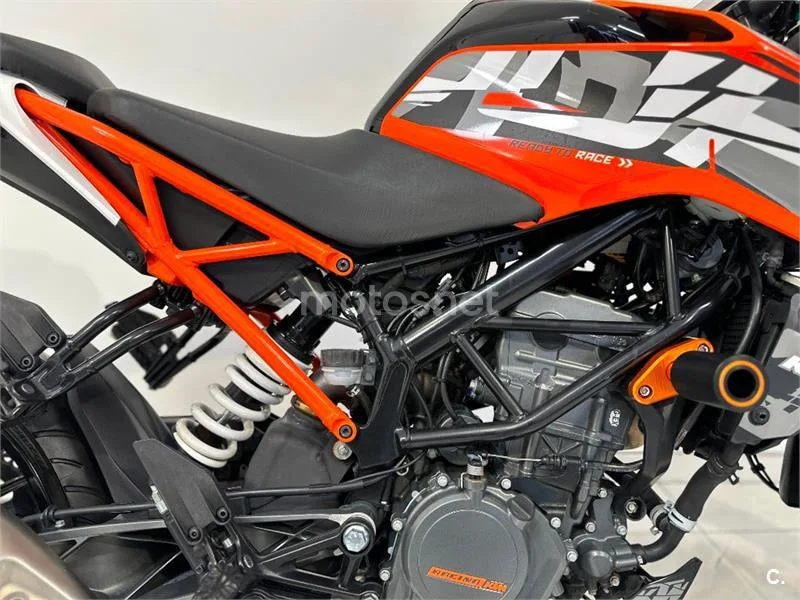 KTM 125 – Vista 16