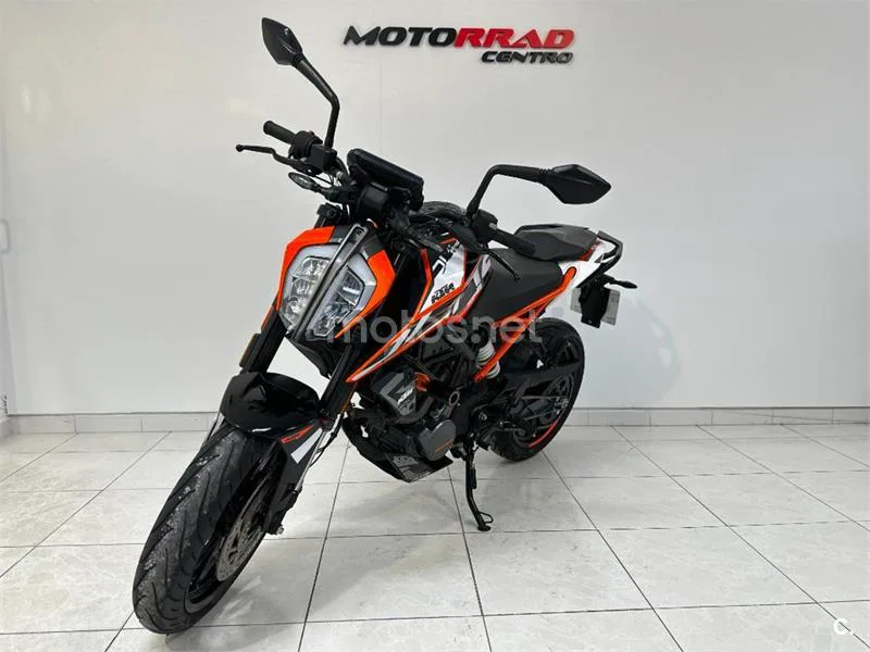 KTM 125 – Vista 3