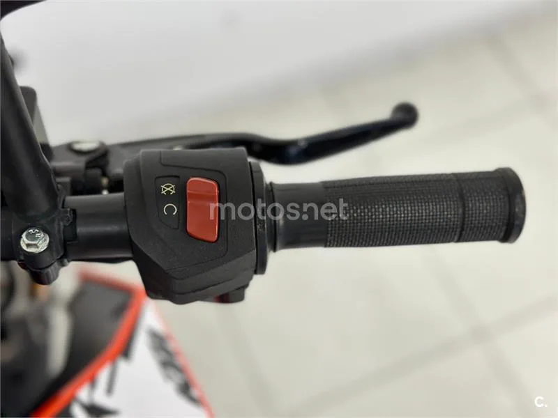 KTM 125 – Vista 24