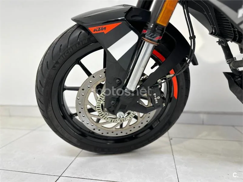 KTM 125 – Vista 6