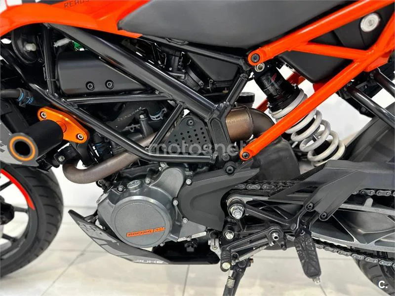 KTM 125 – Vista 10