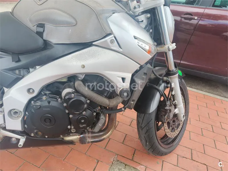 Suzuki GSR 600 – Vista 3