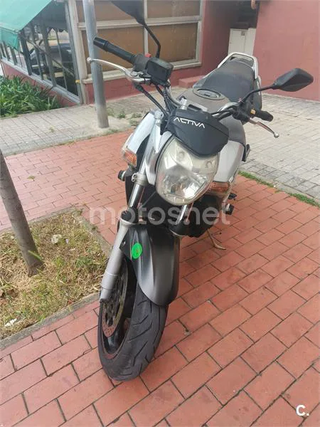 Suzuki GSR 600 – Vista 4
