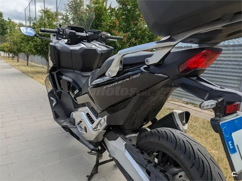 Honda Forza 750 – Vista 4