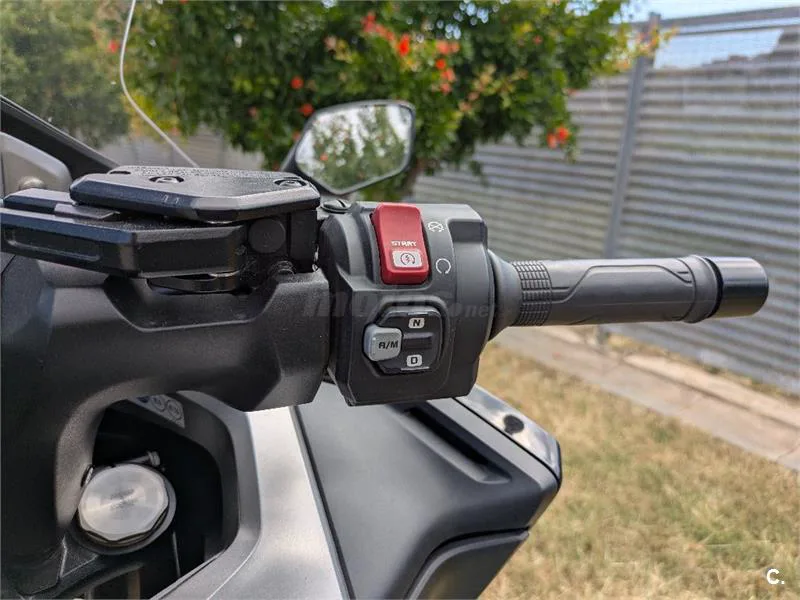 Honda Forza 750 – Vista 7