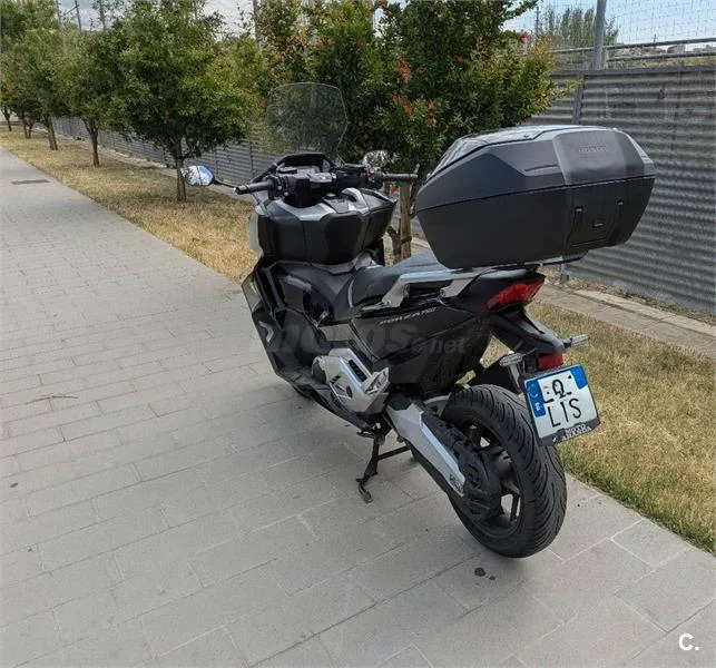 Honda Forza 750 – Vista 9