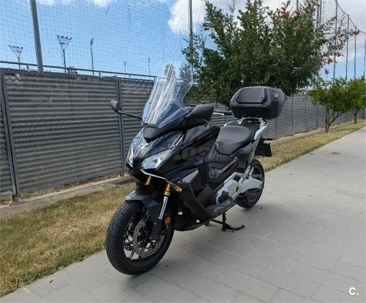 Honda Forza 750 – Vista 10