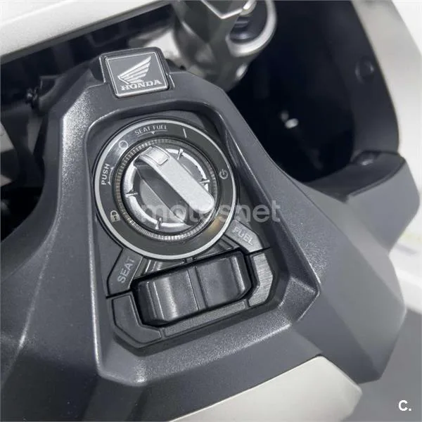 Honda X-ADV – Vista 13