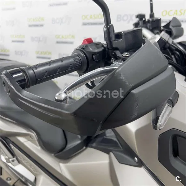 Honda X-ADV – Vista 26