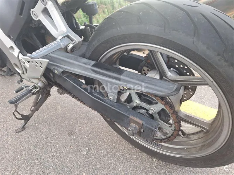 Kawasaki Z750 - Vista 3