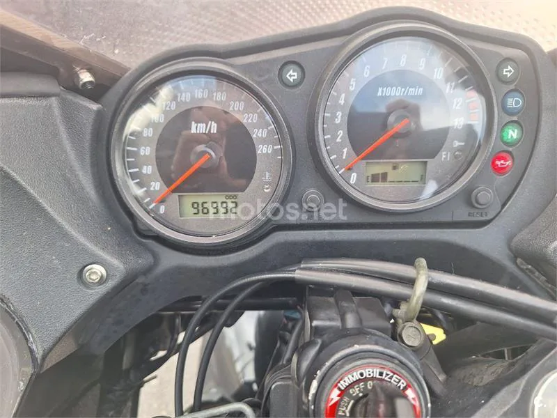 Kawasaki Z750 - Vista 5
