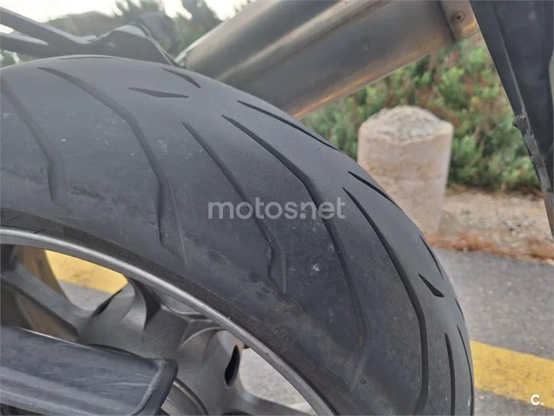 Kawasaki Z750 - Vista 8