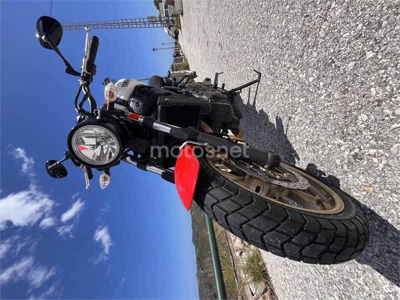 Yamaha XSR 700 – Vista 6