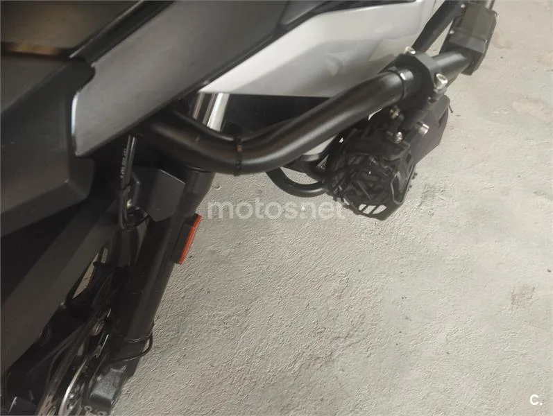 BMW F 750 – Vista 13