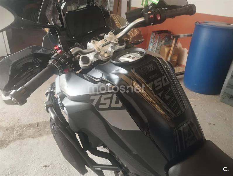 BMW F 750 – Vista 4