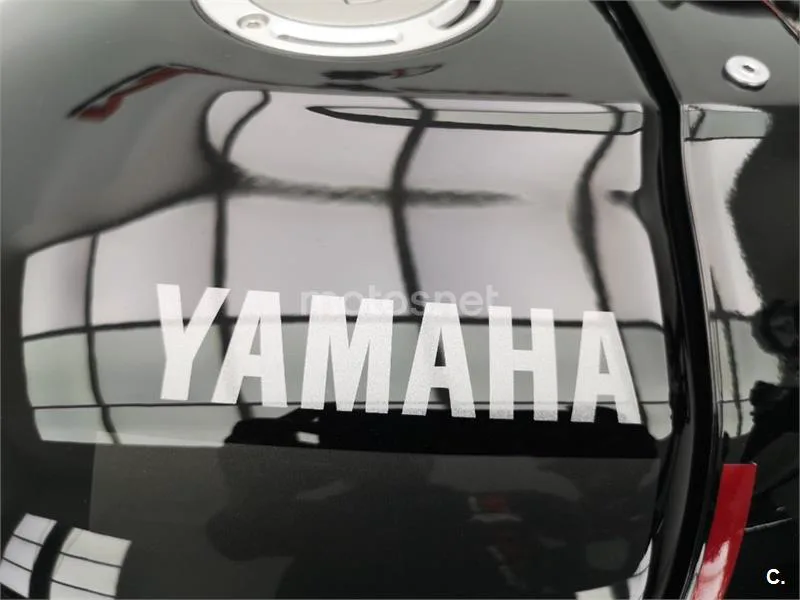 Yamaha XSR 900 – Vista 13