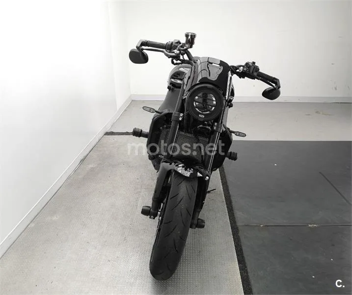 Yamaha XSR 900 – Vista 17