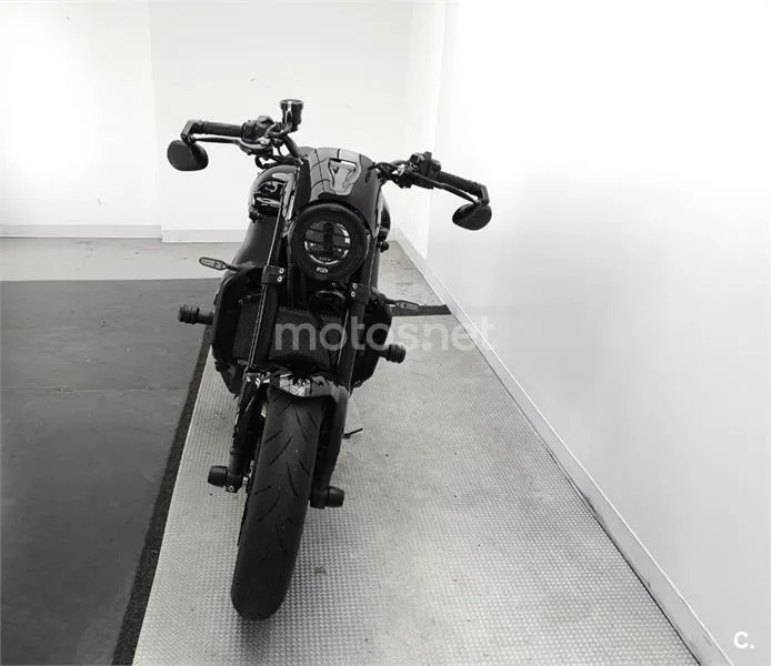 Yamaha XSR 900 – Vista 3