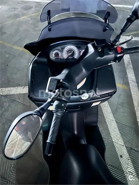 Suzuki Burgman 200 – Vista 6