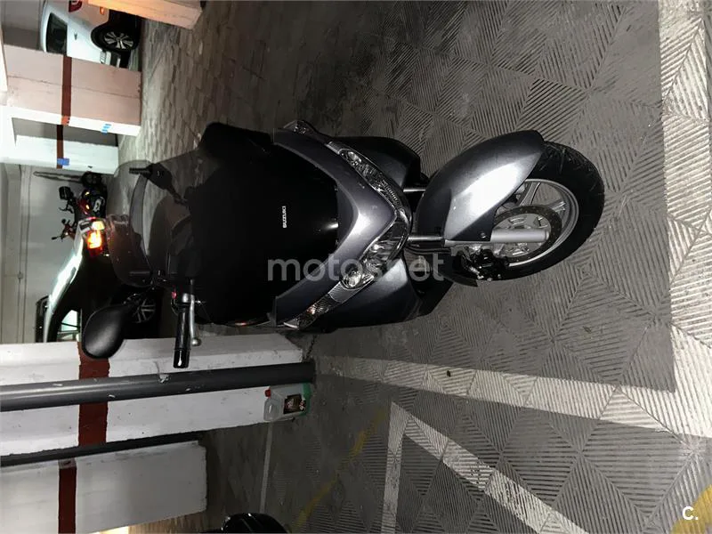 Suzuki Burgman 200 – Vista 7