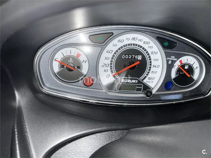 Suzuki Burgman 200 – Vista 8