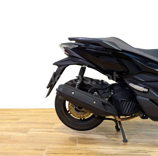 Honda Forza 125 – Vista 3