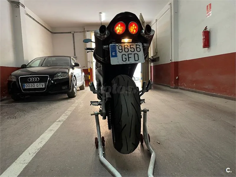 Suzuki GSR 600 – Vista 3
