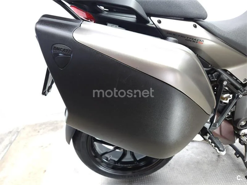 Ducati Multistrada 1200 S – Vista 14