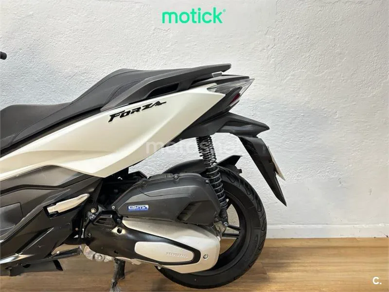 Honda Forza 125 – Vista 9