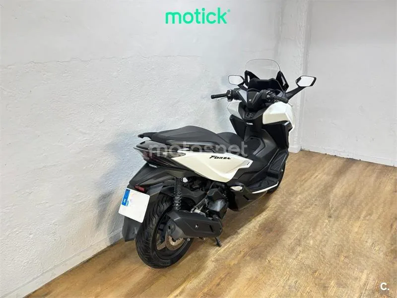 Honda Forza 125 – Vista 10