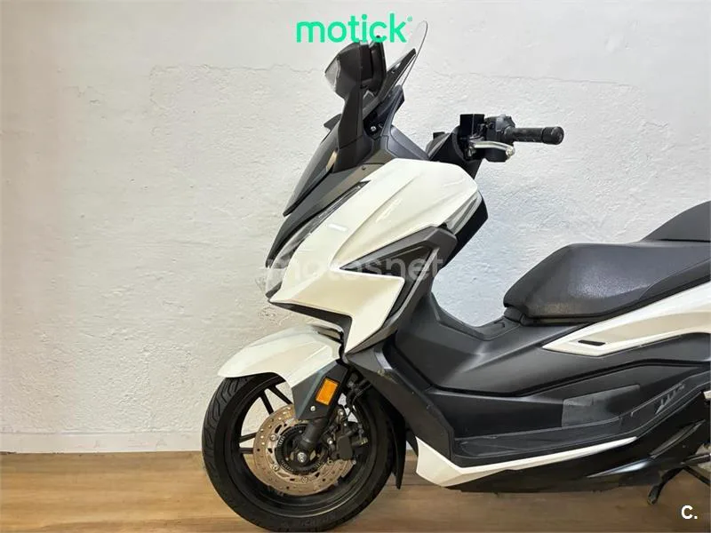 Honda Forza 125 – Vista 8