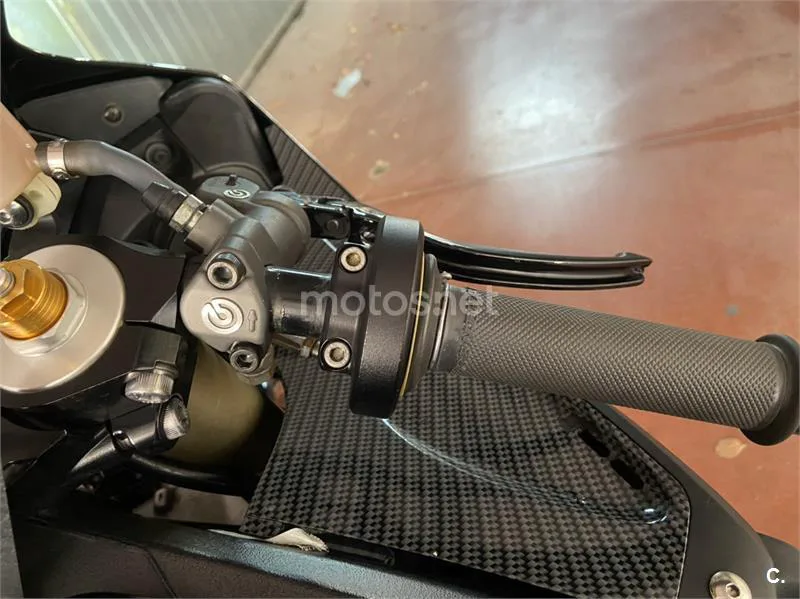 Yamaha YZF-R6 - Vista 17
