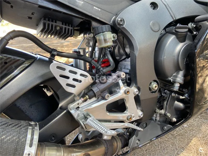 Yamaha YZF-R6 - Vista 10